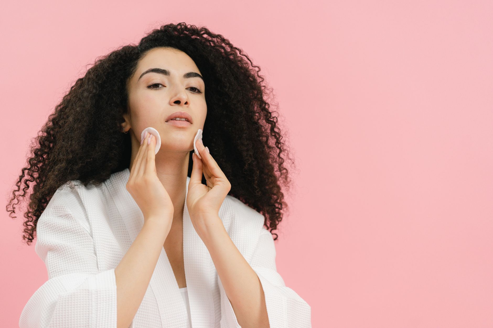 Double Cleansing: Why This Korean Beauty Step Is Non-Negotiable