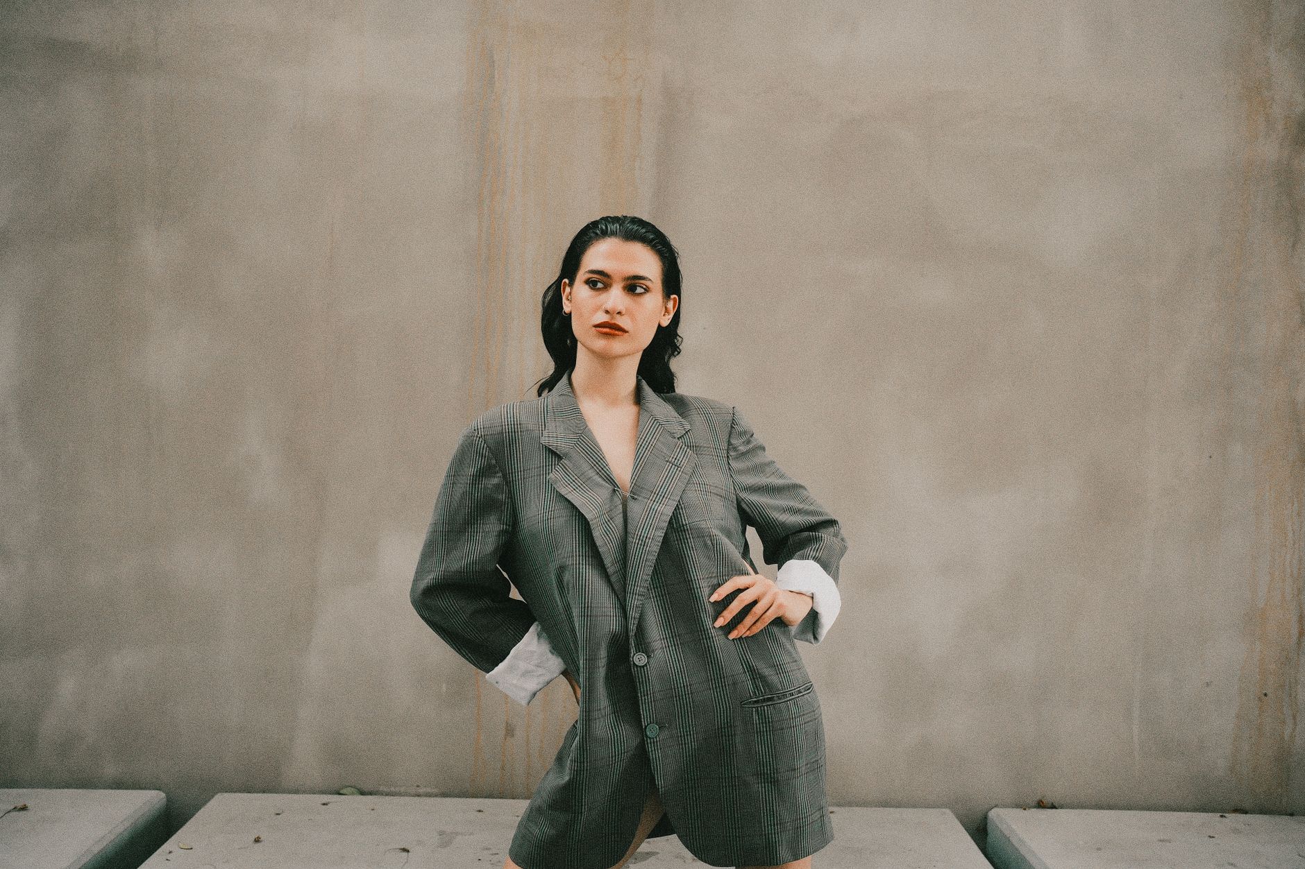 How to Style an Oversized Blazer 10 Different Ways