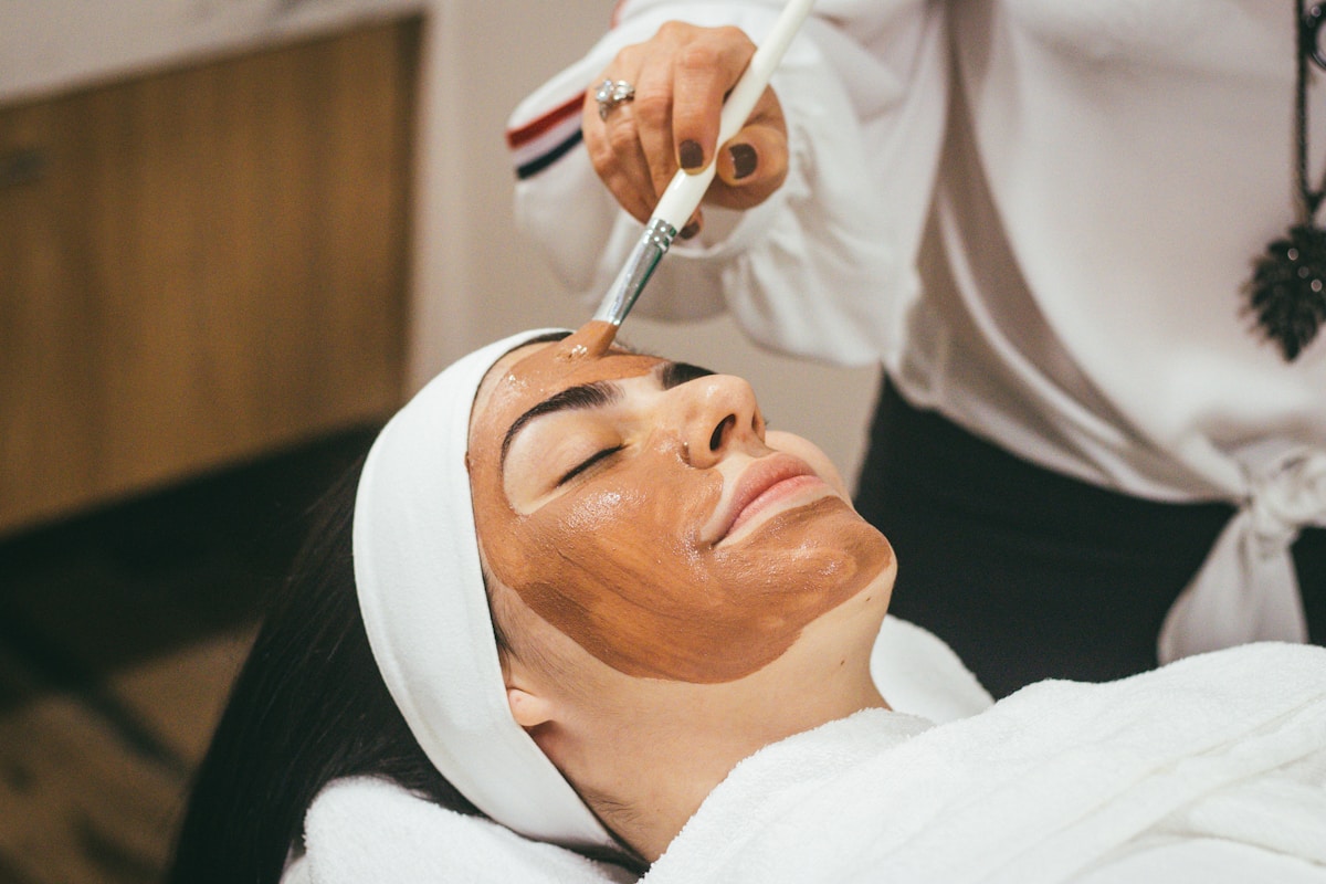The 4-Minute Lymphatic Morning Ritual That Is Replacing the 10-Step Routine