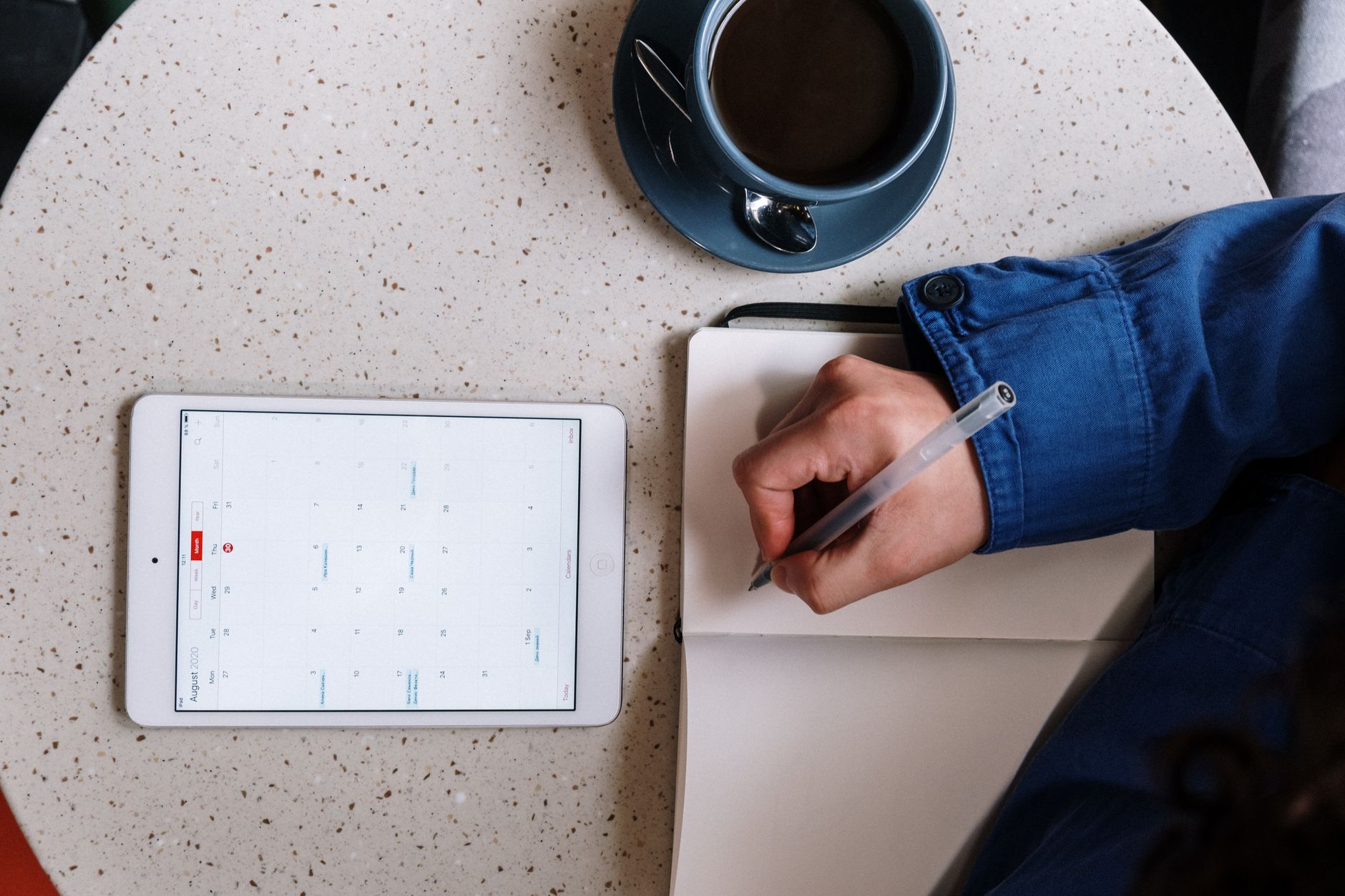The Sunday Habit Psychologists Say Predicts Whether Your Whole Week Will Feel Chaotic